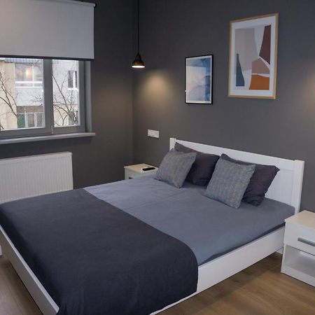 לבוב Apart-Hotel Kostjukowski Apartments Nizhynska 17 מראה חיצוני תמונה
