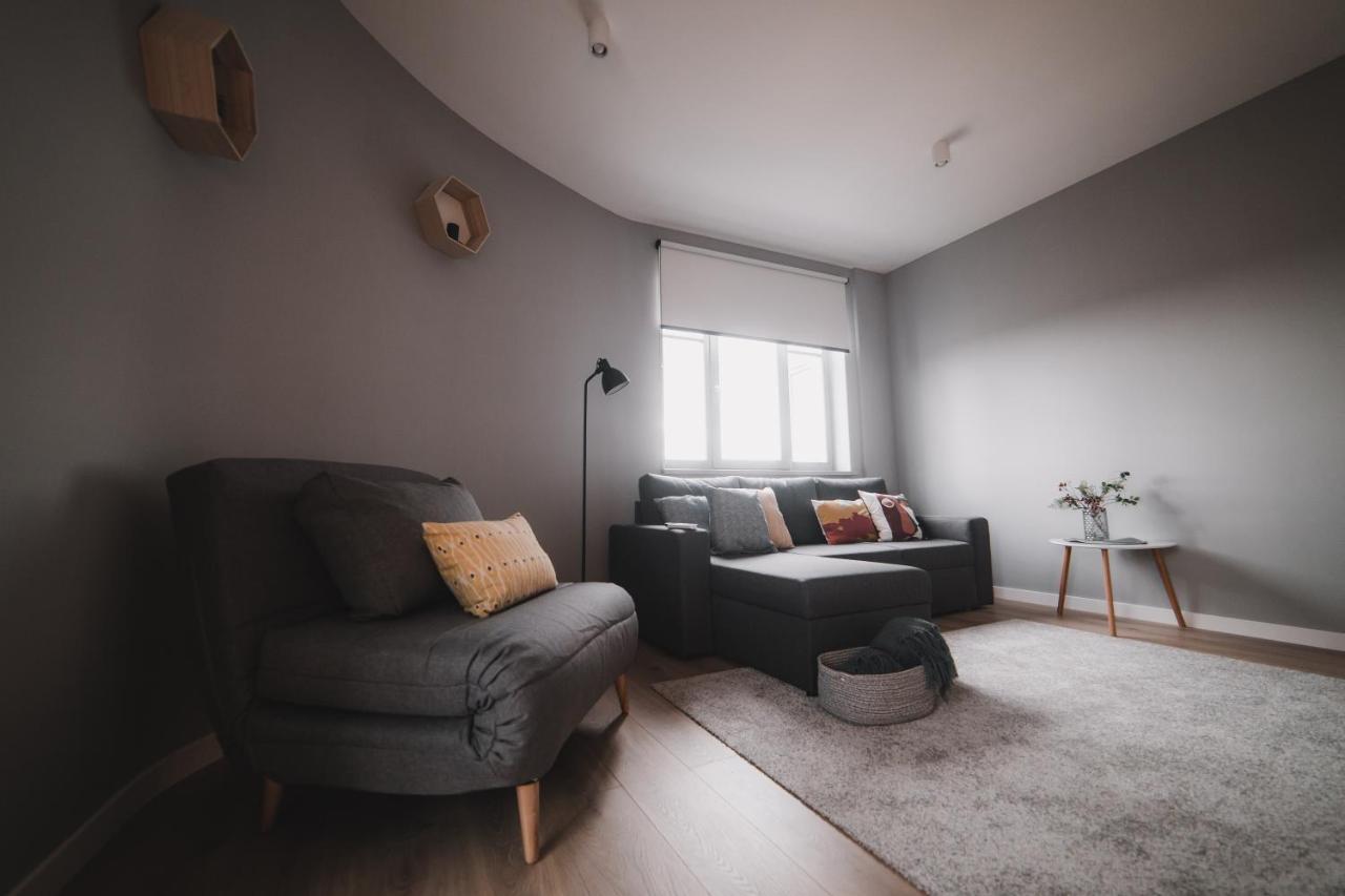 לבוב Apart-Hotel Kostjukowski Apartments Nizhynska 17 מראה חיצוני תמונה