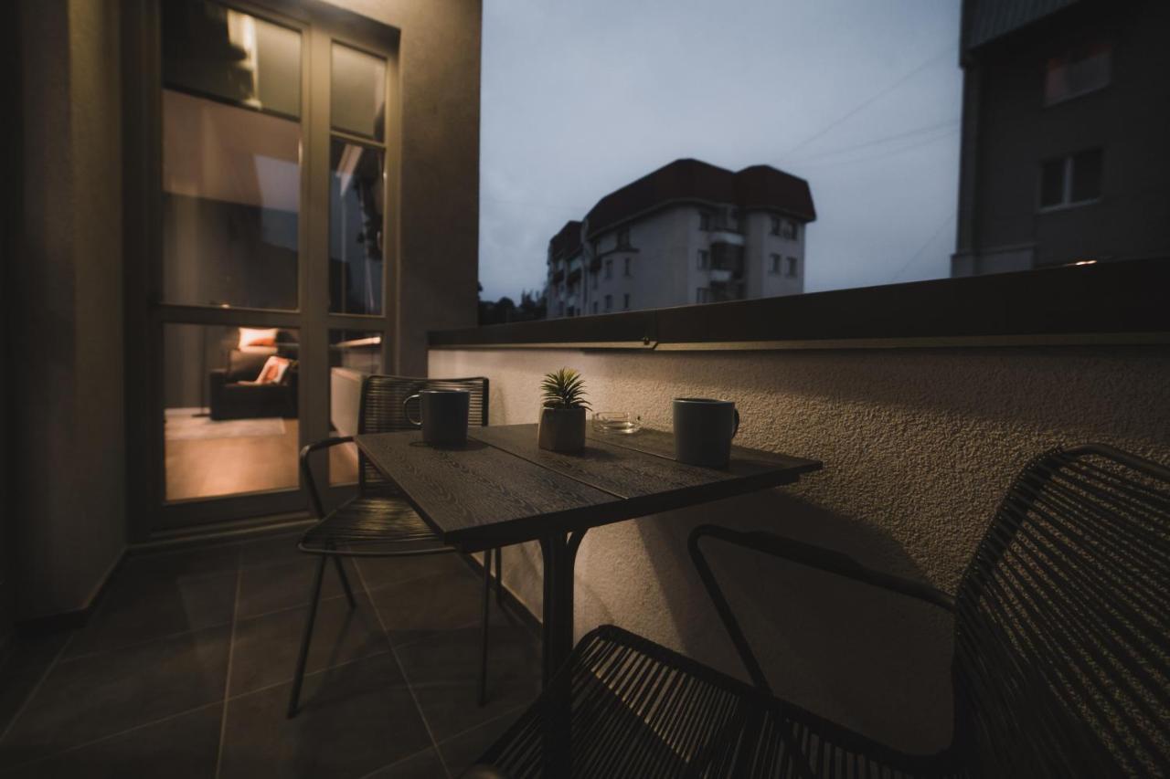 לבוב Apart-Hotel Kostjukowski Apartments Nizhynska 17 מראה חיצוני תמונה