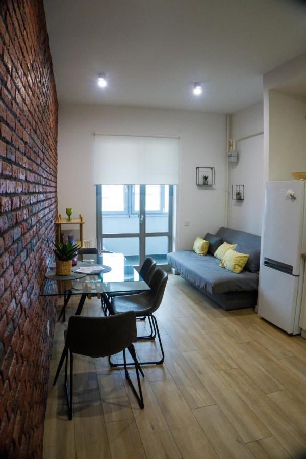 לבוב Apart-Hotel Kostjukowski Apartments Nizhynska 17 מראה חיצוני תמונה