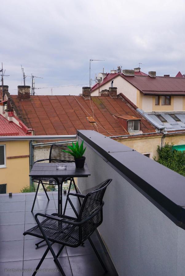 לבוב Apart-Hotel Kostjukowski Apartments Nizhynska 17 מראה חיצוני תמונה