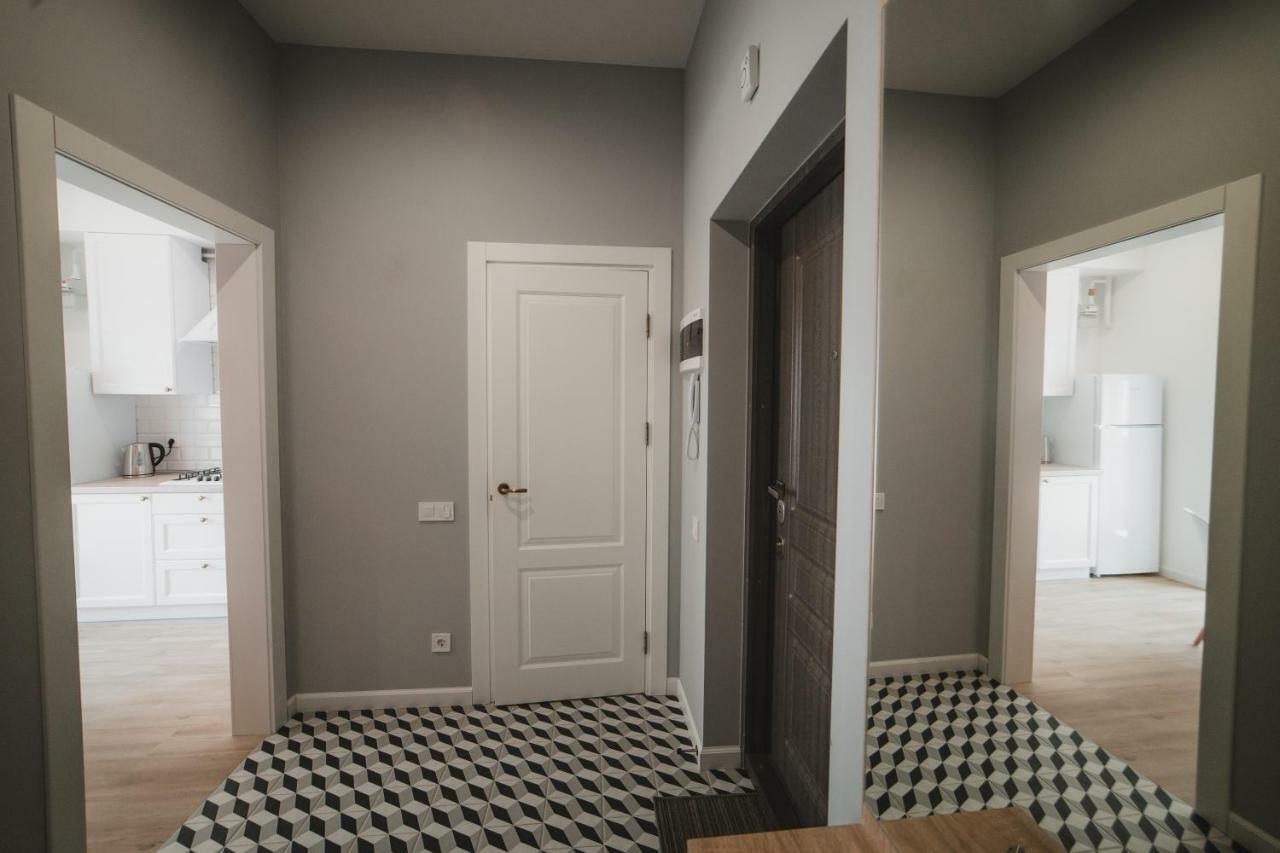 לבוב Apart-Hotel Kostjukowski Apartments Nizhynska 17 מראה חיצוני תמונה