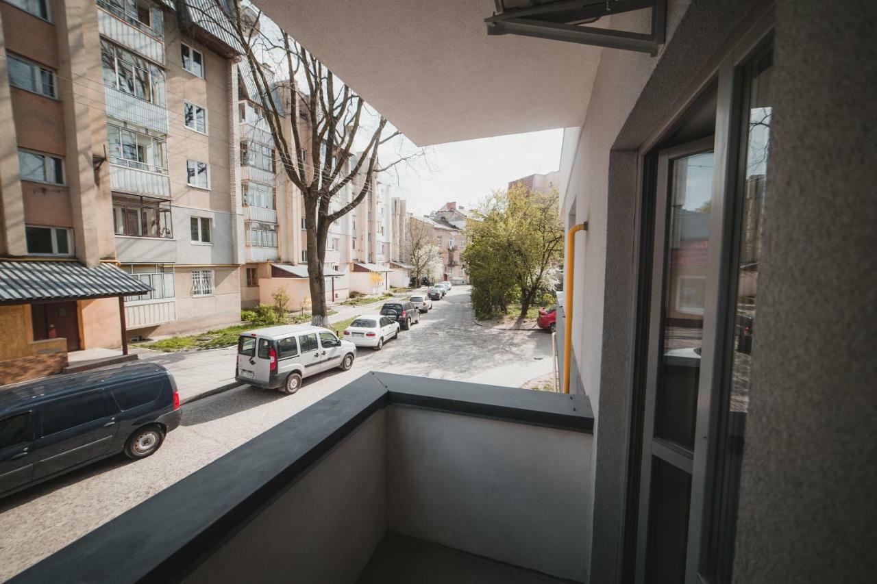 לבוב Apart-Hotel Kostjukowski Apartments Nizhynska 17 מראה חיצוני תמונה