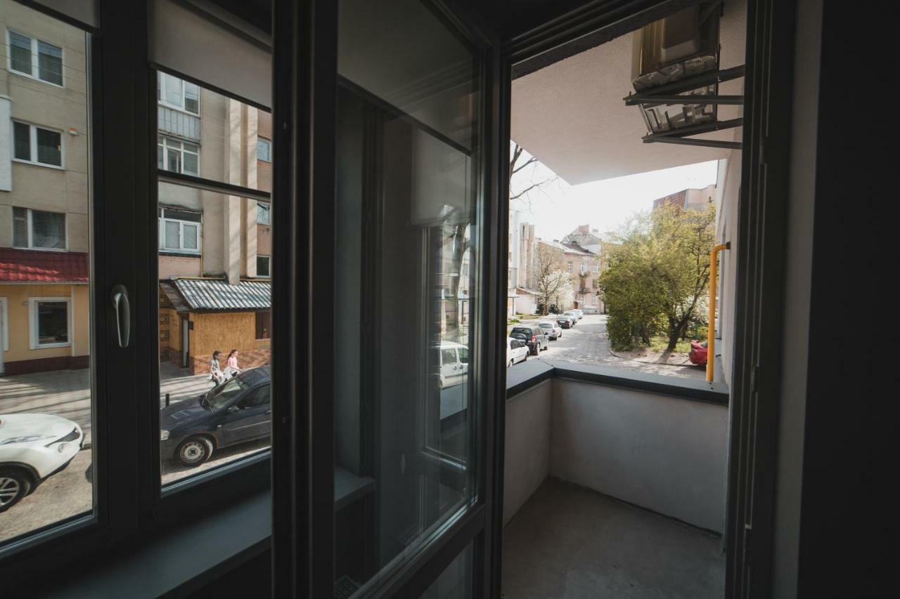לבוב Apart-Hotel Kostjukowski Apartments Nizhynska 17 מראה חיצוני תמונה